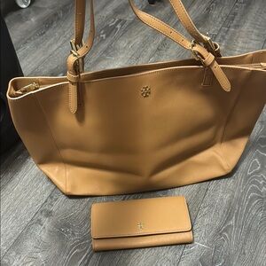 Tory Burch Tan Leather Tote Bag and Wallet Set